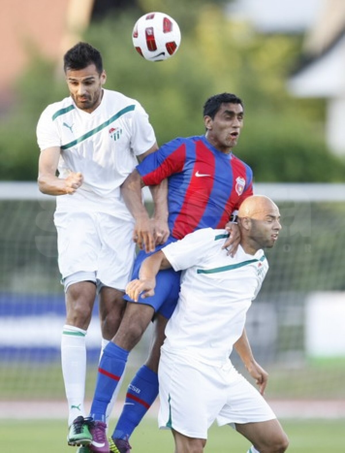 VIDEO Steaua a cîştigat cel mai important test al verii datorită inteligenţei lui Bicfalvi » Eric the king