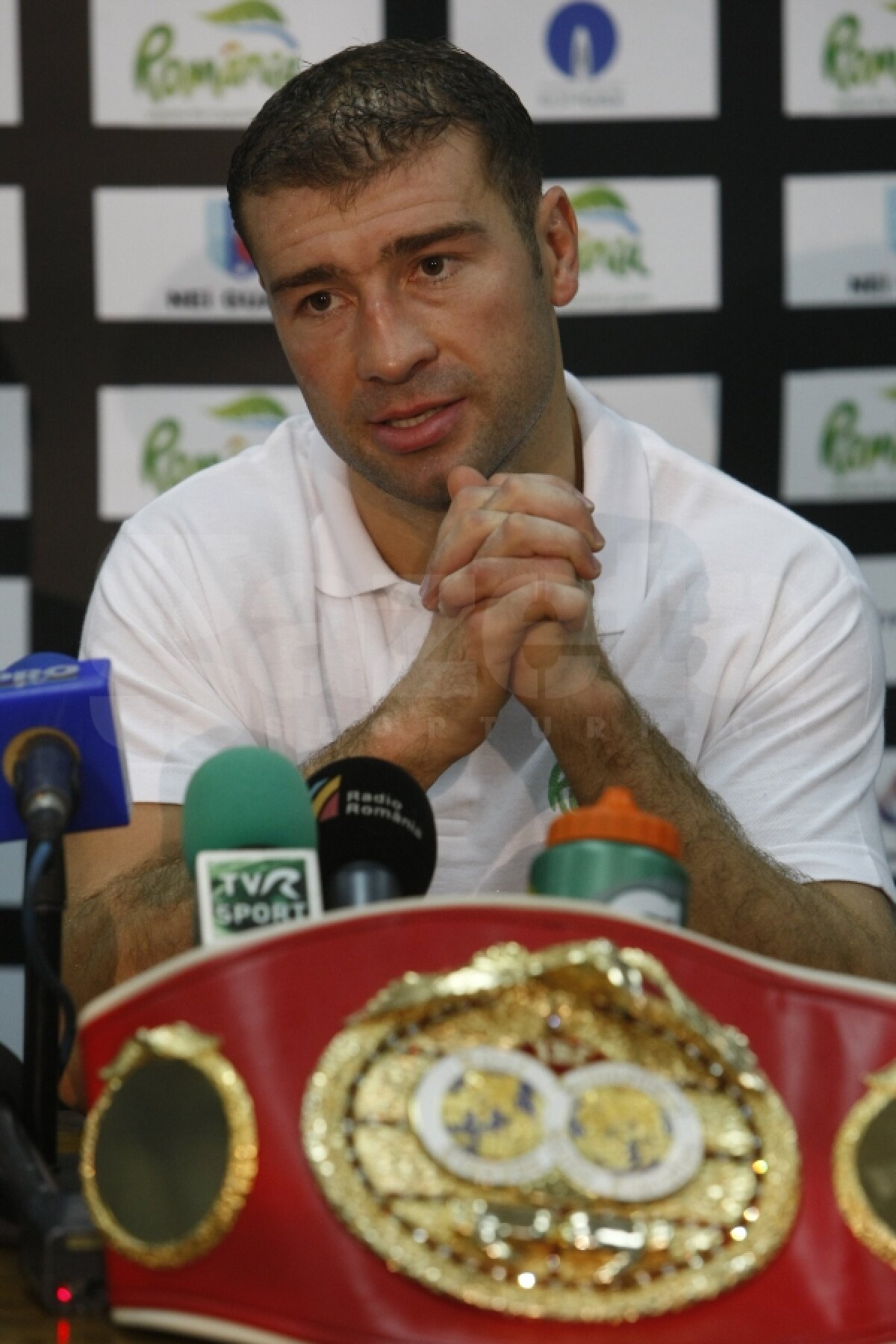 Lucian Bute are grijă să nu iasă şifonat din ring » Imagine imaculată