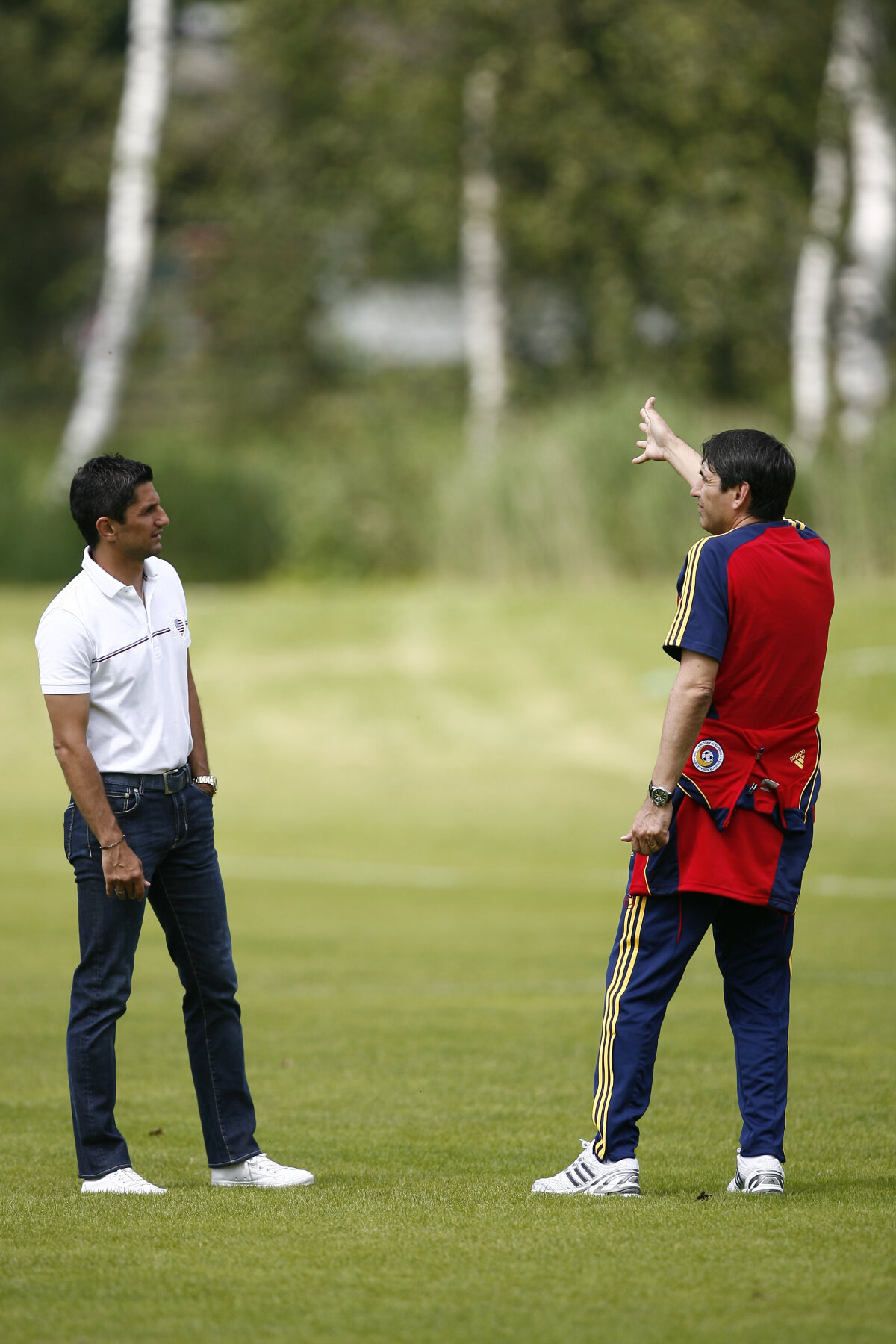 FOTO Răzvan Lucescu şi Victor Piţurcă, pentru prima oară faţă în faţă de la schimbarea selecţionerului