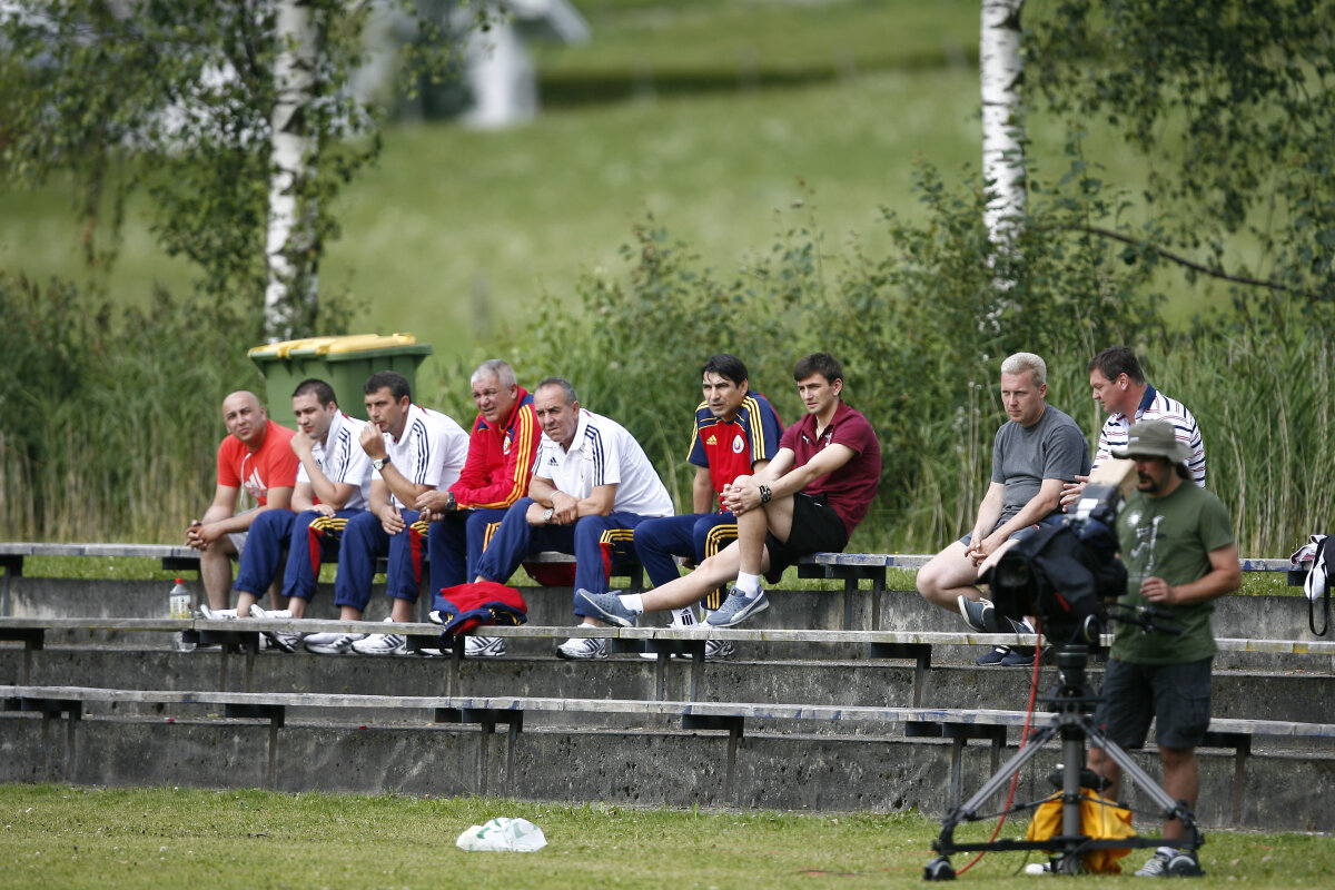 FOTO Răzvan Lucescu şi Victor Piţurcă, pentru prima oară faţă în faţă de la schimbarea selecţionerului