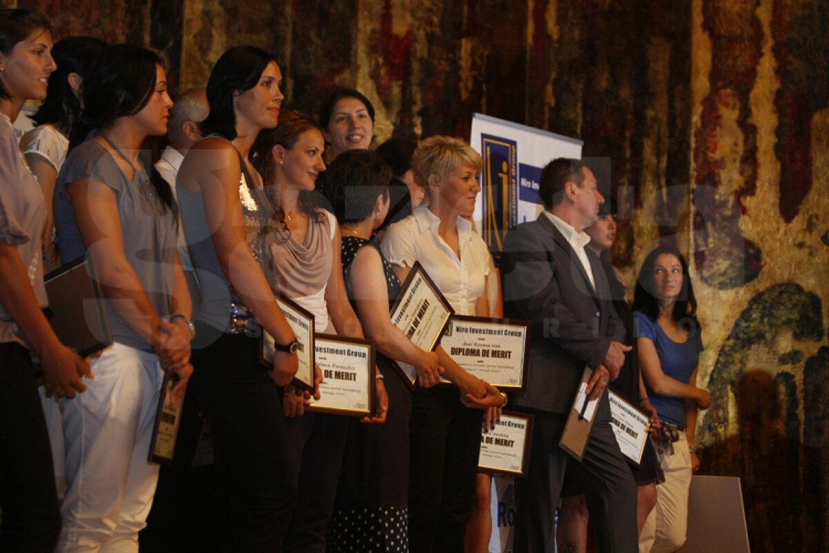 GALERIE FOTO "Naţionala" feminină de handbal, premiată pentru bronzul european cu doar 100.000 de euro