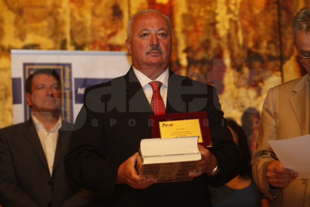 GALERIE FOTO "Naţionala" feminină de handbal, premiată pentru bronzul european cu doar 100.000 de euro