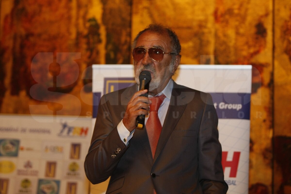 GALERIE FOTO "Naţionala" feminină de handbal, premiată pentru bronzul european cu doar 100.000 de euro