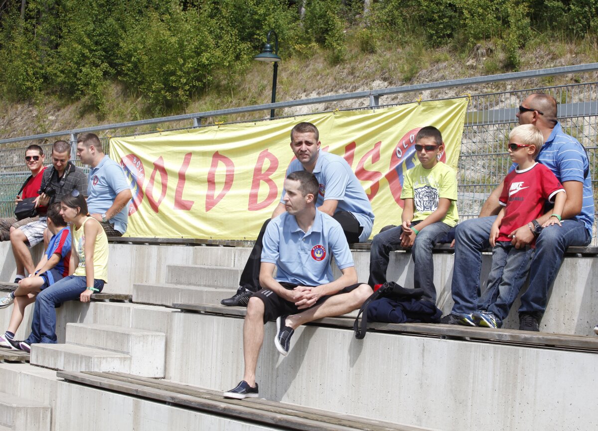 Suporterii nu mai au răbdare pînă la Supercupă. I-au vizitat pe stelişti în Austria