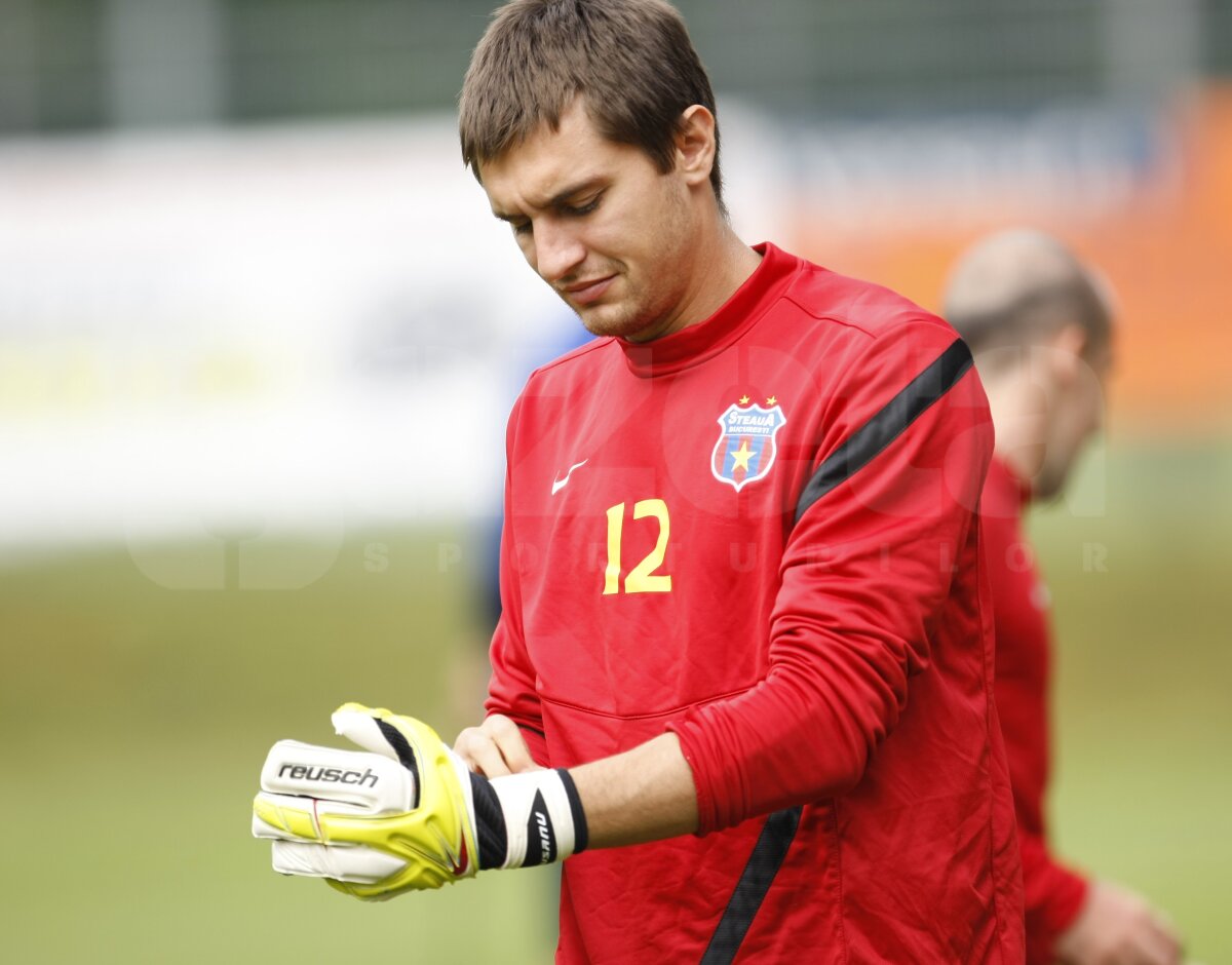 Suporterii nu mai au răbdare pînă la Supercupă. I-au vizitat pe stelişti în Austria