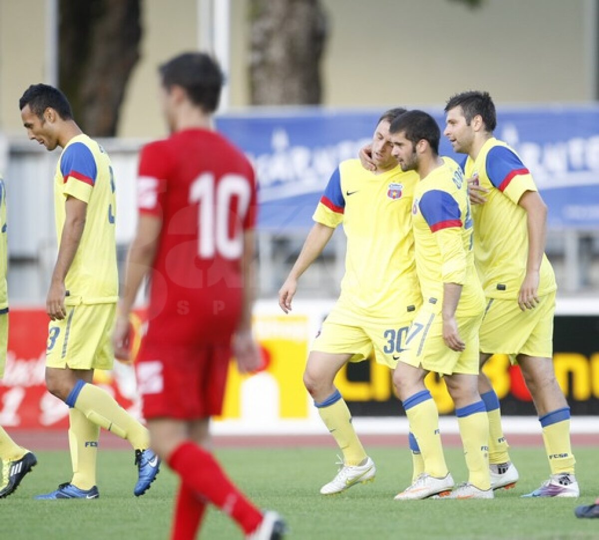 Steaua a terminat pregătirile neînvinsă, dar şi neconvingătoare » Salvaţi de o superexecuţie