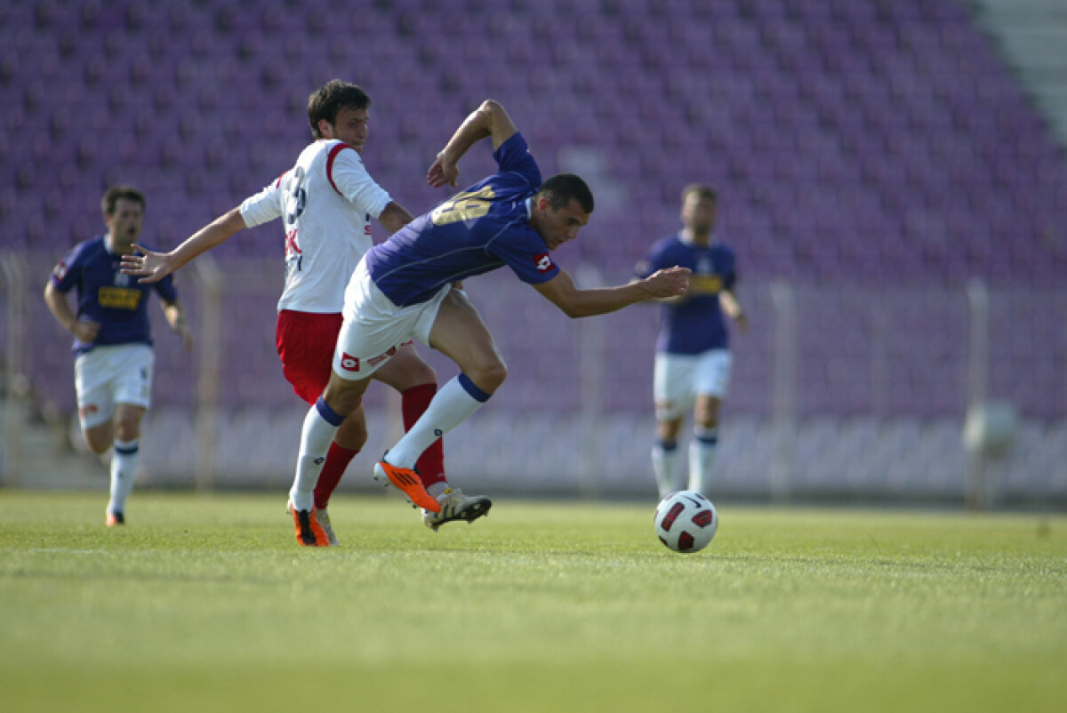 FOTO » Poli Timişoara bate FC Bihor cu golul lui Dorin Goga