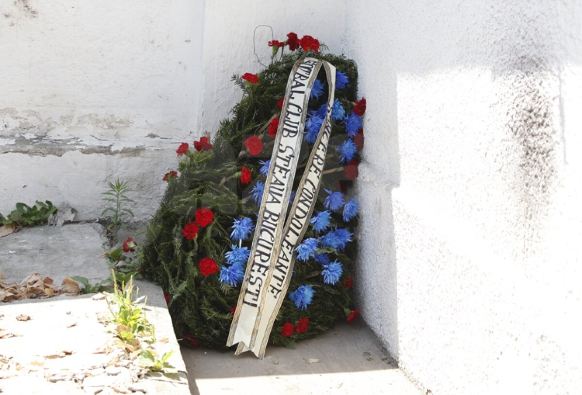 Familia i-a îndeplinit ultima dorinţă lui Ştefan Sameş » Coroana din partea oficialilor Stelei a rămas la poarta cimitirului