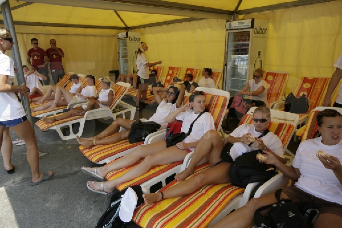 FOTO » Cele mai sexy vedete autohtone au încins nisipul de la Plaza România