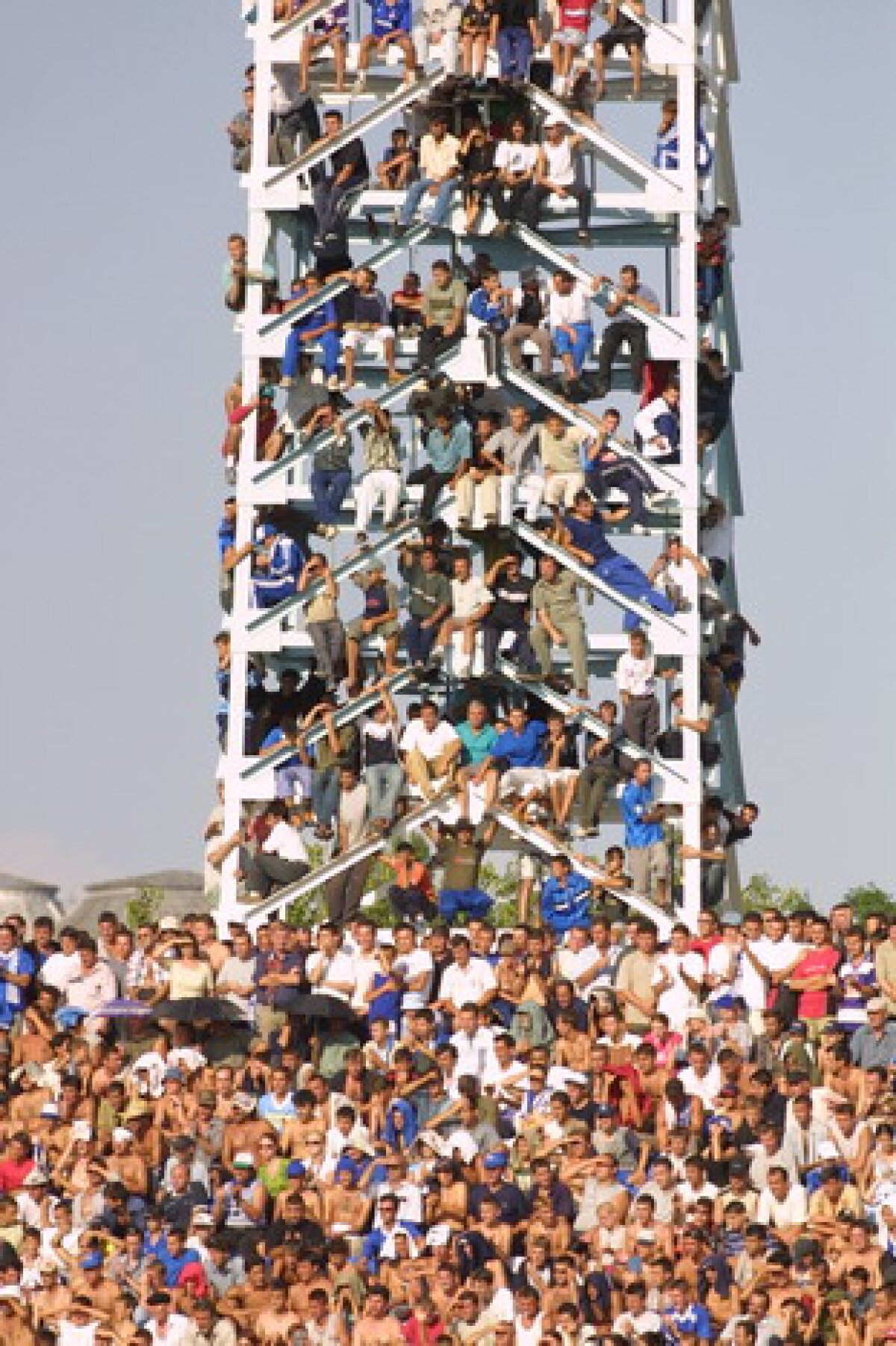 FOTO » Universitatea Craiova a fost dezafiliată! Mititelu: "Federaţia face jocurile lui Piţurcă"