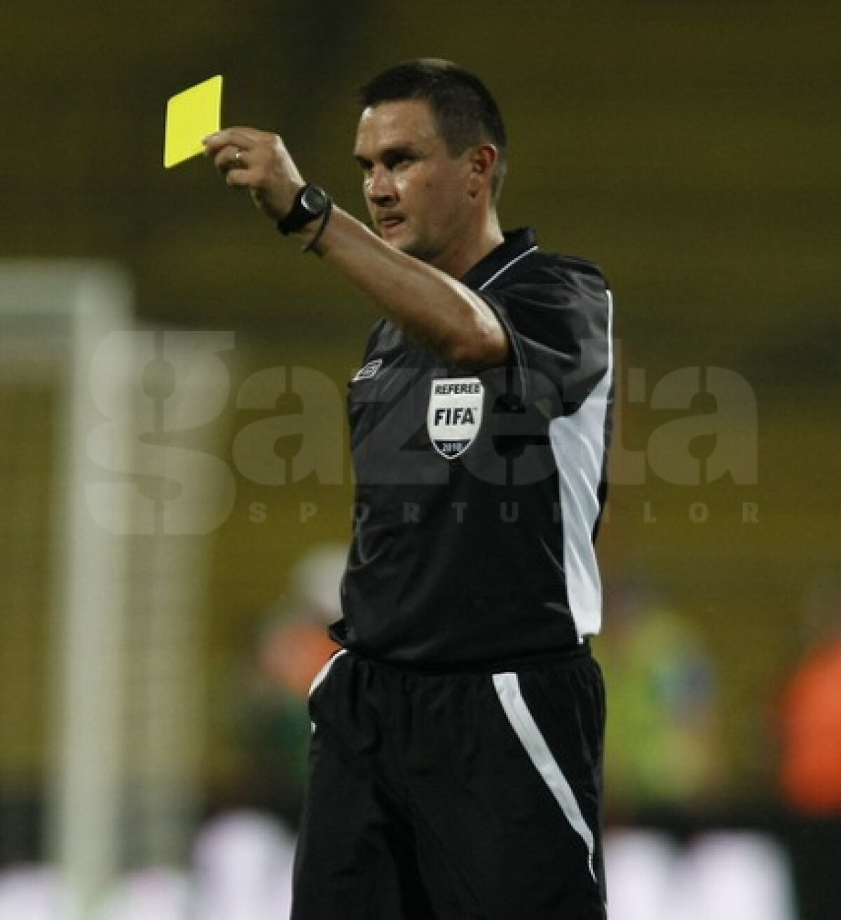 Ei sînt arbitrii care vor decide campioana! NUMAI 8 dintre ei vor conduce derbyurile Ligii 1