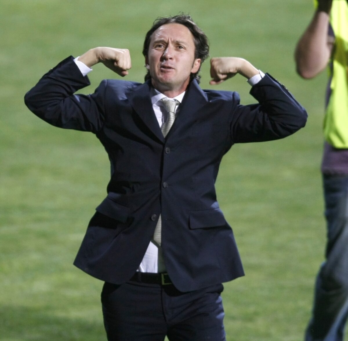 TENSIUNE SUFOCANTĂ la Steaua » MM, aproape de bătaie cu un rapidist!