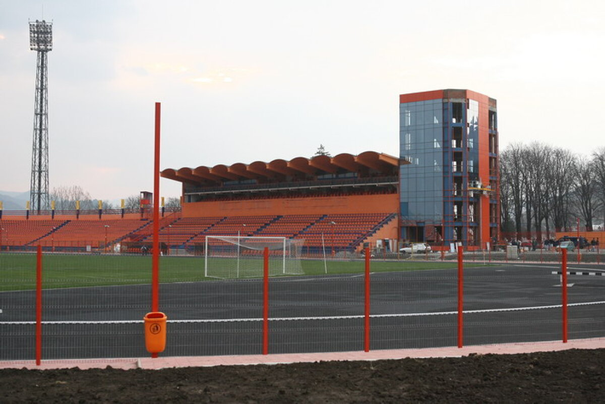 Află totul despre stadioanele Ligii 1! Imagini, curiozităţi, probleme