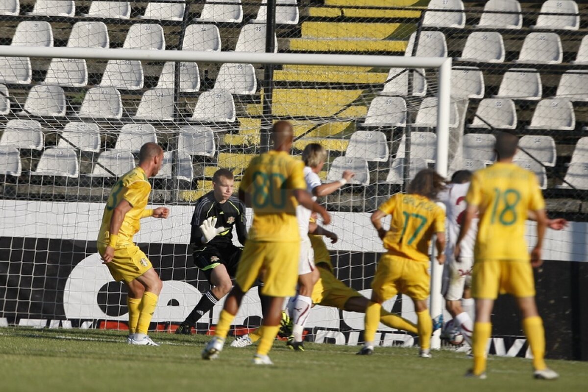 CRONICĂ Oscar în Regie ;) » Lucescu a folosit tactica perfectă pentru un debut în trombă. Rapid - Vaslui 3-0