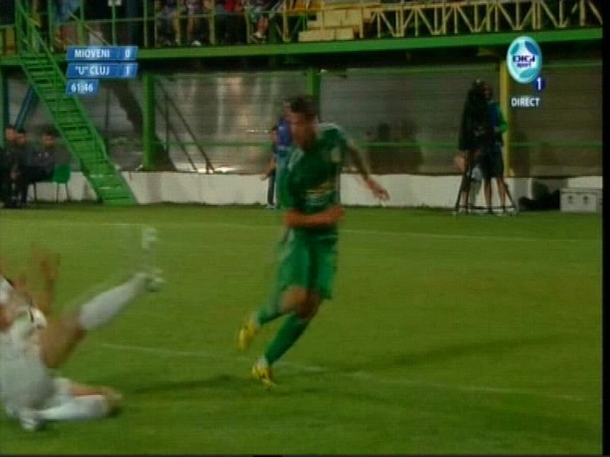 Faze litigioase la Mioveni: argeşenii au cerut două penalty-uri. Crezi că a greşit arbitrul?