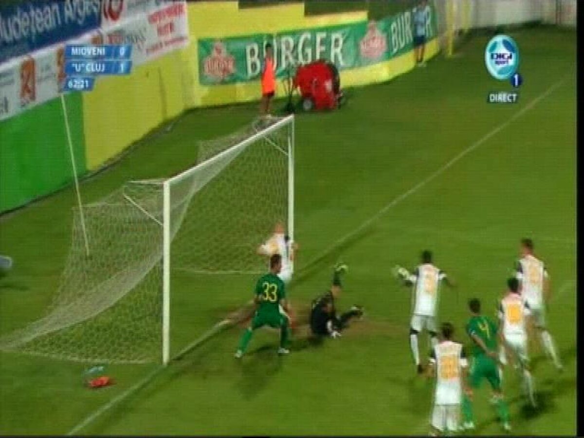Faze litigioase la Mioveni: argeşenii au cerut două penalty-uri. Crezi că a greşit arbitrul?