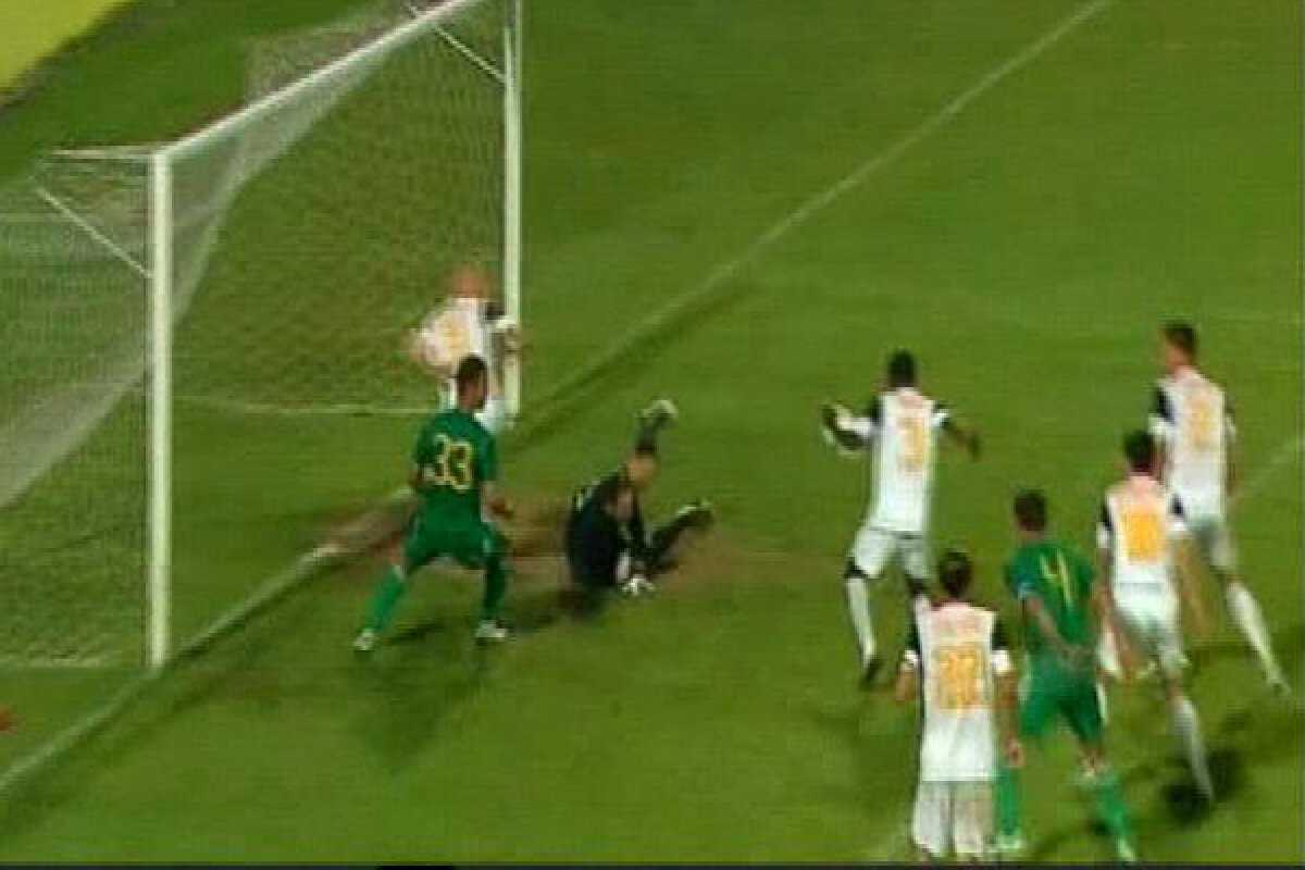 Faze litigioase la Mioveni: argeşenii au cerut două penalty-uri. Crezi că a greşit arbitrul?