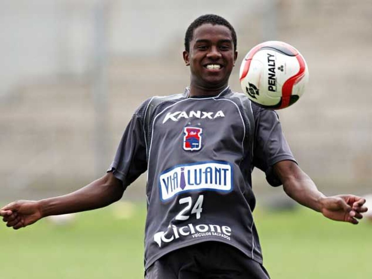 Hagi i l-a recomandat Stelei pe unul dintre cei mai promiţători tineri din lume » Perlă braziliană de la Porto!