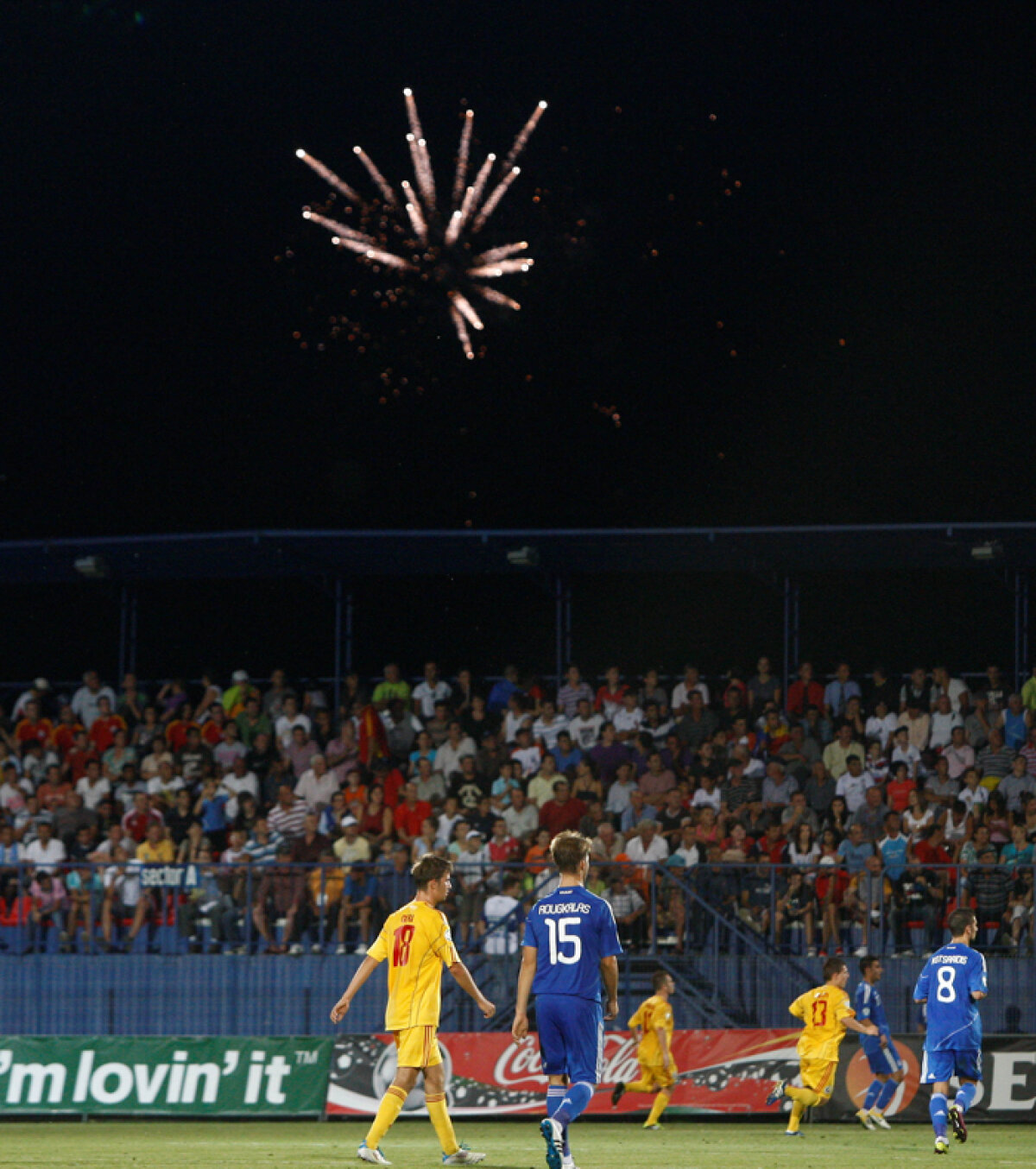 FOTO » România e aproape OUT după 0-1 cu Grecia: "Falimentaţi de greci"