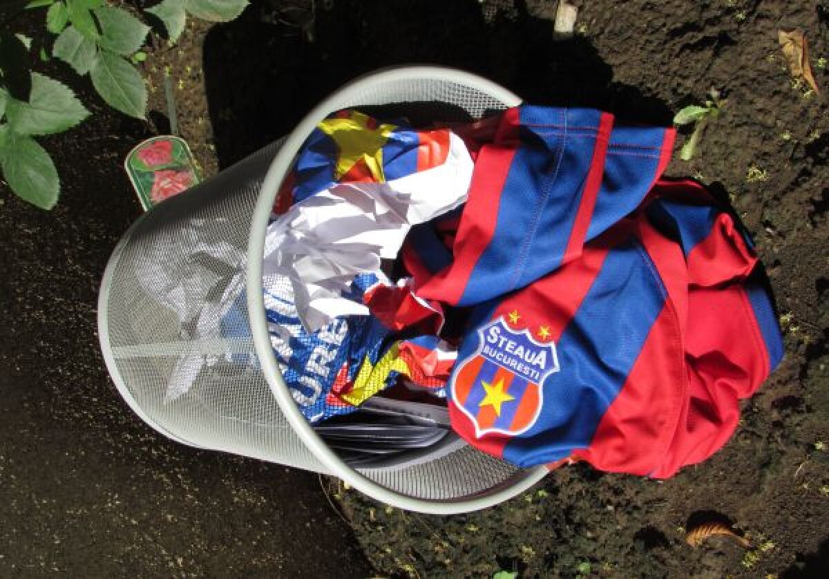 Steaua joacă un fotbal demn de anii '60, dar jucătorii rămîn în pas cu moda » Tactica gulerelor ridicate: cîrnaţi, scandaluri sexuale, tatuaje şi poze caraghioase