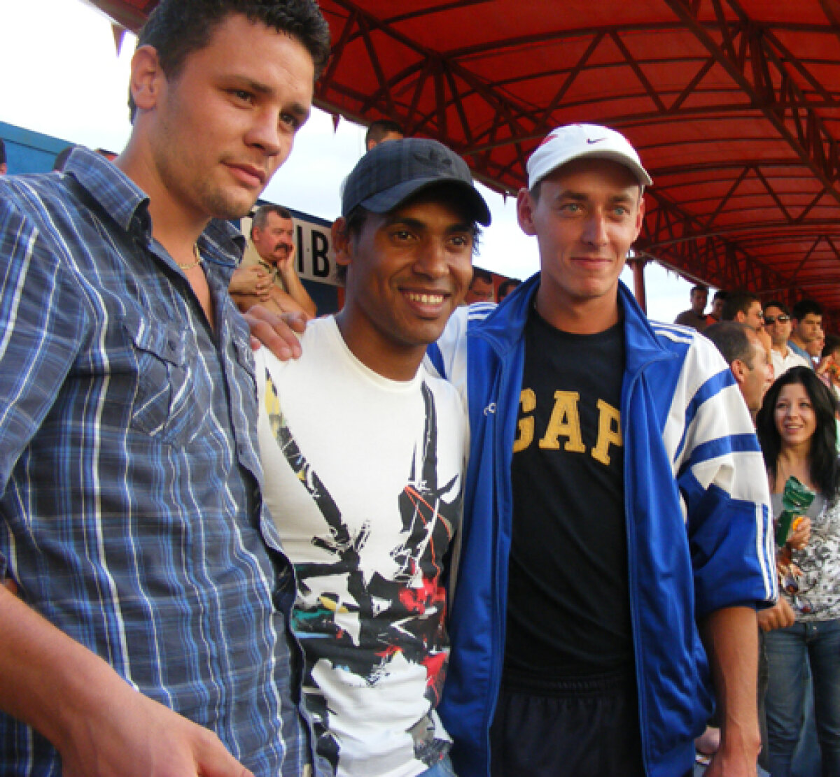 Eric a venit direct de la maternitate să-şi susţină colegii cu Braşov