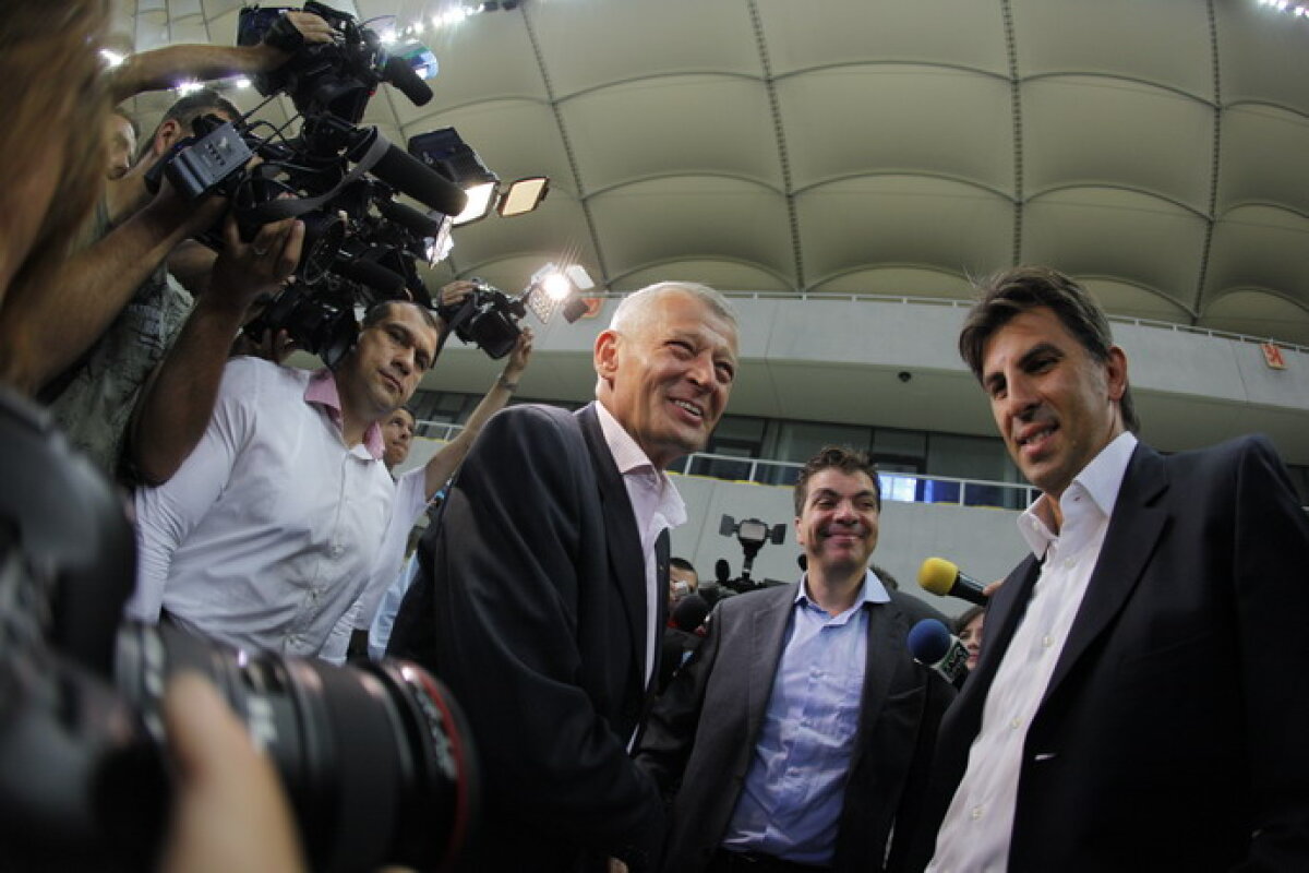 SUPERFOTO » Imagini senzaţionale cu nocturna de pe Naţional Arena