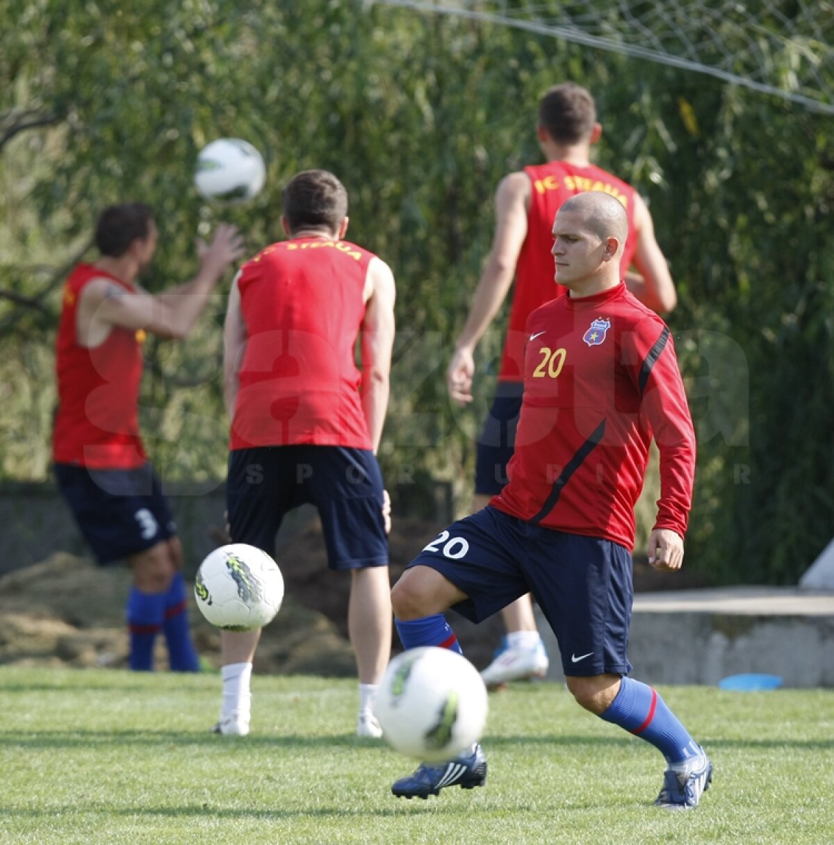 FOTO Bourceanu şi Nikolici s-au antrenat în premieră cu Steaua