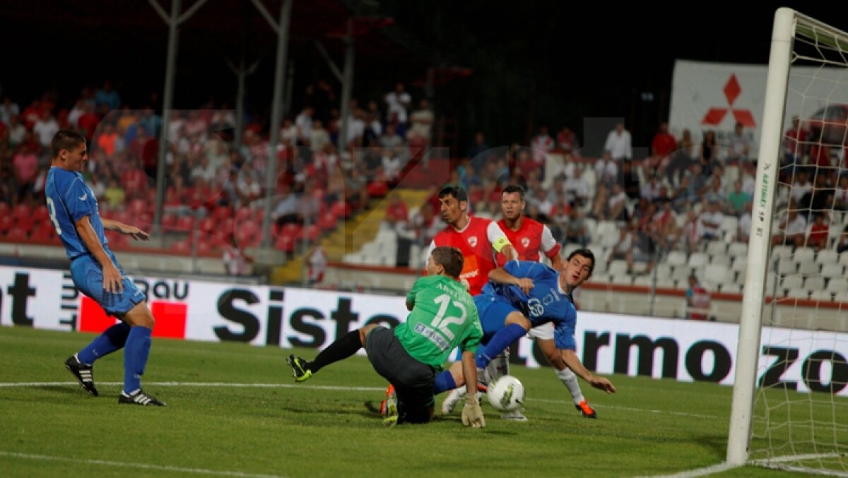 Dinamo - Varazdin 2-2 » Calificarea se va decide în Croaţia, peste o săptămînă