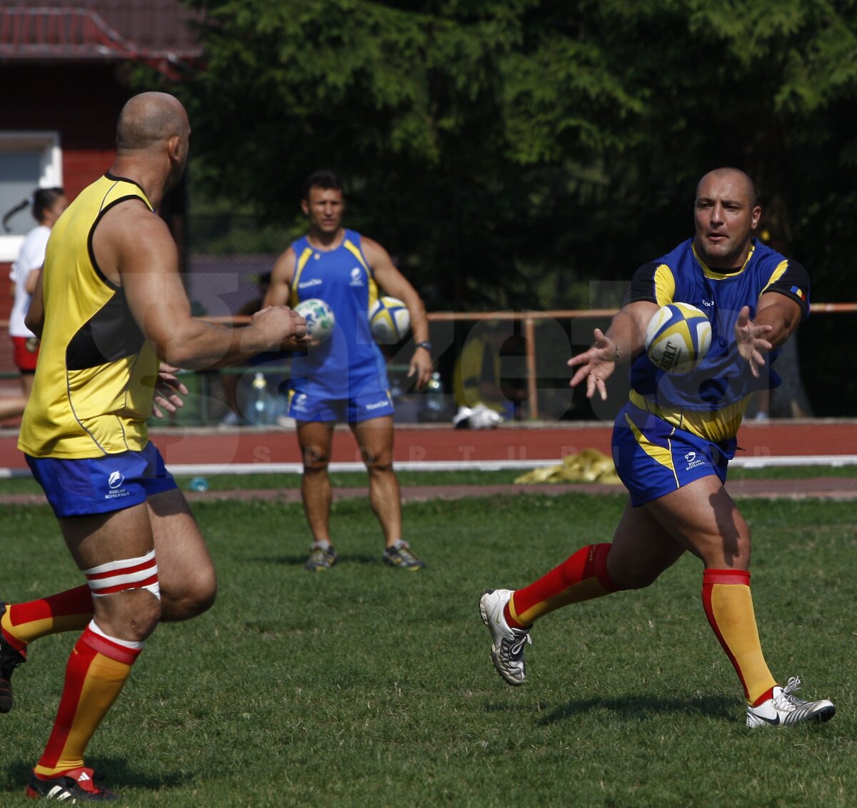 FOTO Rugbyştii naţionalei au încheiat stagiul de la Poiana Braşov. Urmează două săptămîni pe litoral