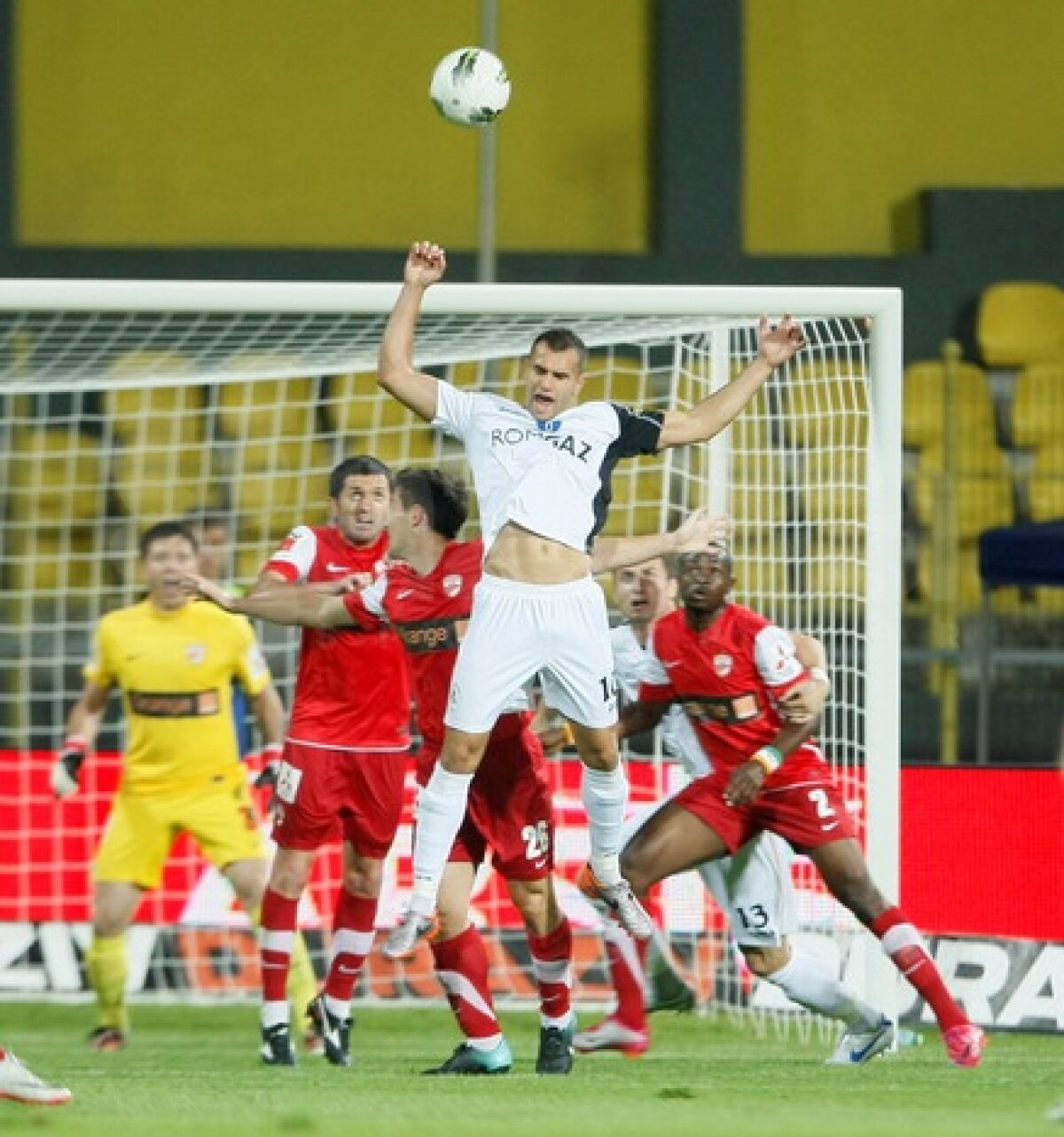 VIDEO » Cronica meciului Gaz Metan - Dinamo 0-5 » Siguranţă şi încredere, show garantat