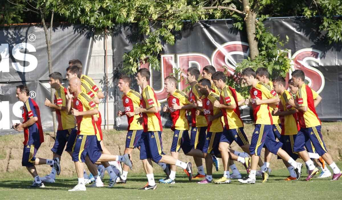 FOTO » Victor Piţurcă la primul antrenament de la revenirea la naţională