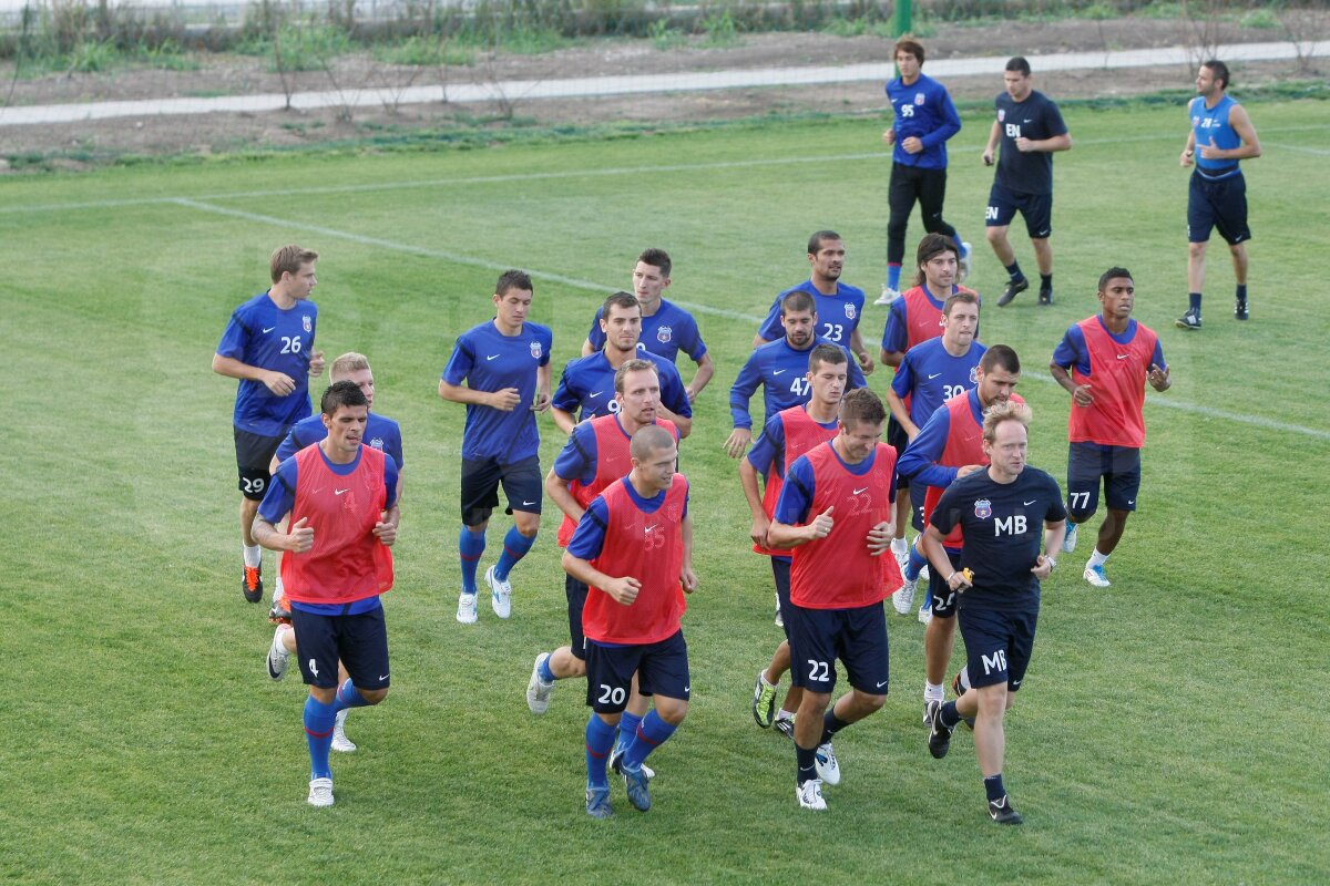 FOTO Prepeliţă, la primul antrenament la Steaua: "De acum sînt trup şi suflet pentru Steaua"