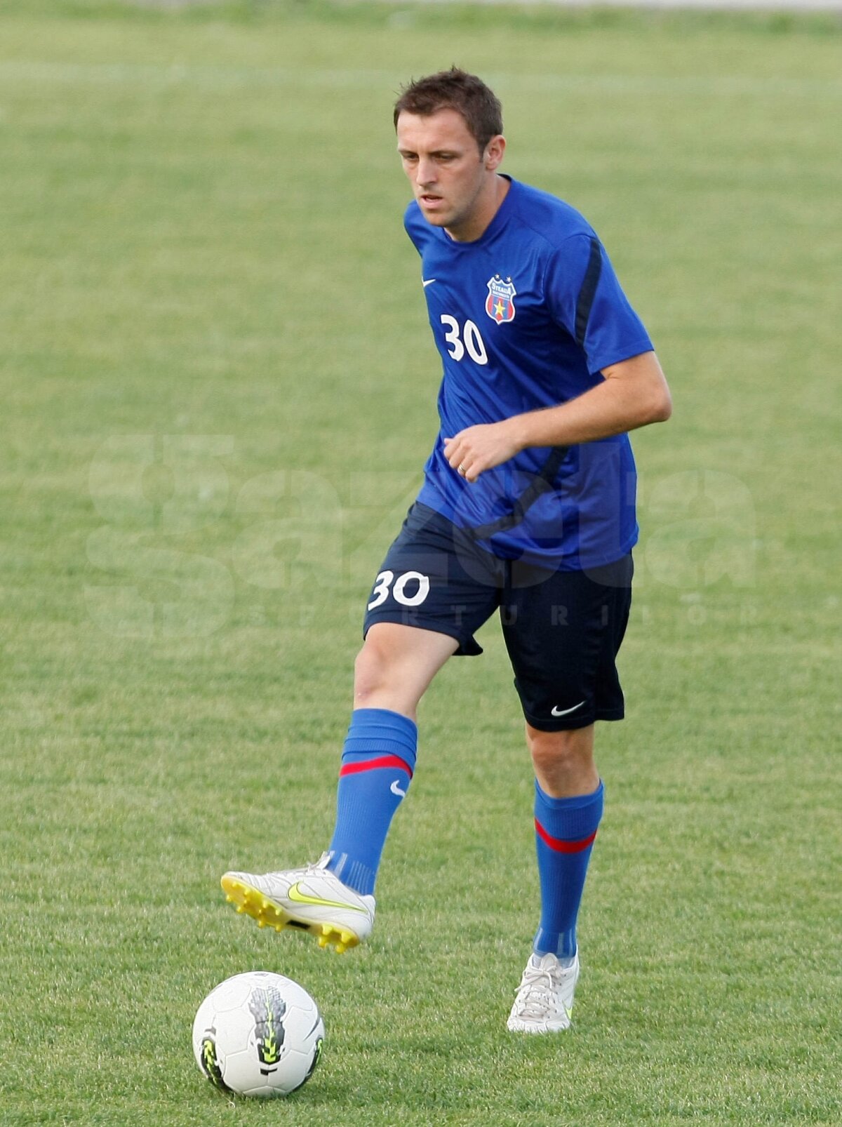 FOTO Prepeliţă, la primul antrenament la Steaua: "De acum sînt trup şi suflet pentru Steaua"