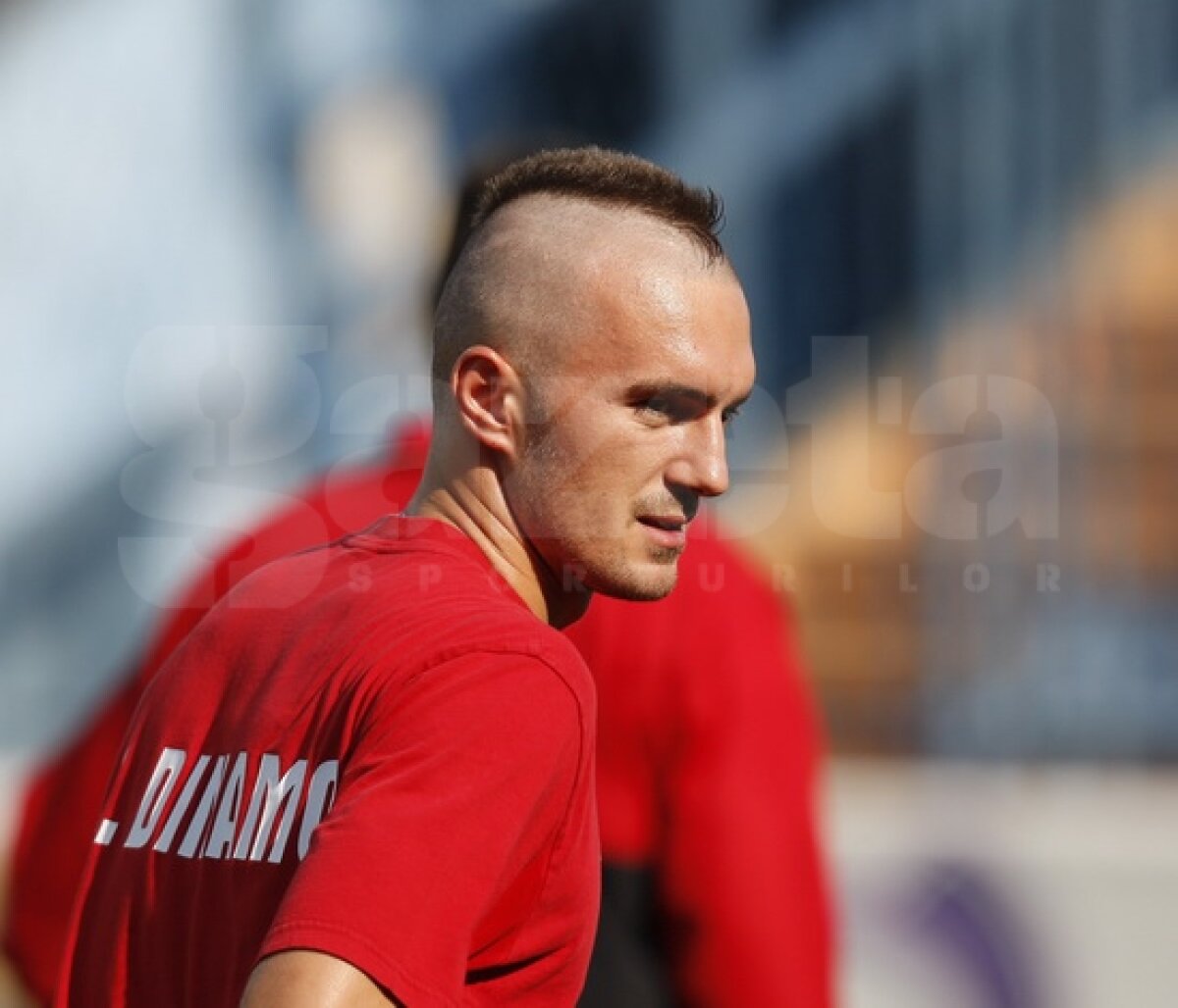 Dinamo s-a antrenat în Croaţia pentru returul cu Varazdin. Alexe a surprins cu noul său look