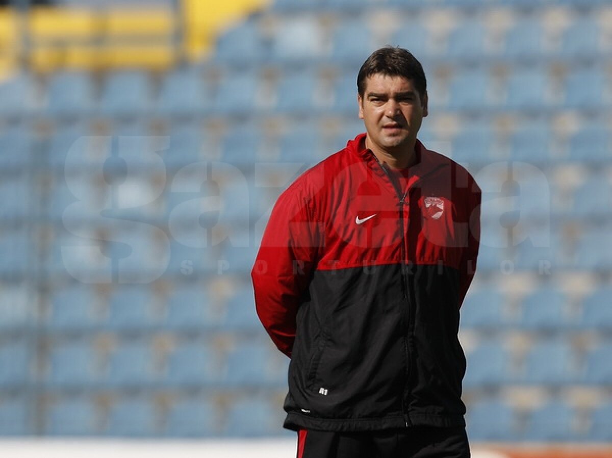 Dinamo s-a antrenat în Croaţia pentru returul cu Varazdin. Alexe a surprins cu noul său look