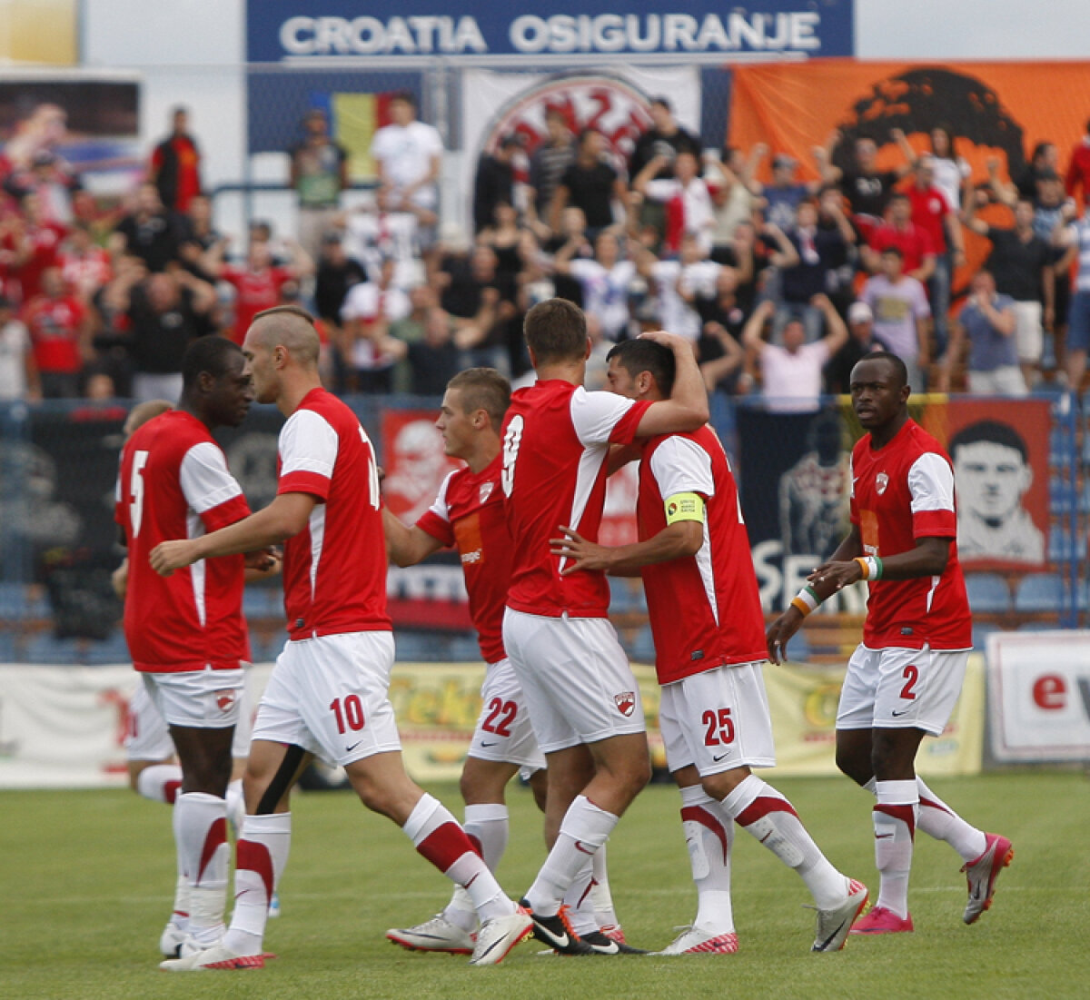 Varazdin - Dinamo 1-2 ('14 Golubar / '7 Dănciulescu, '26 C. Munteanu) "Cîinii" merg în play-off-ul EL