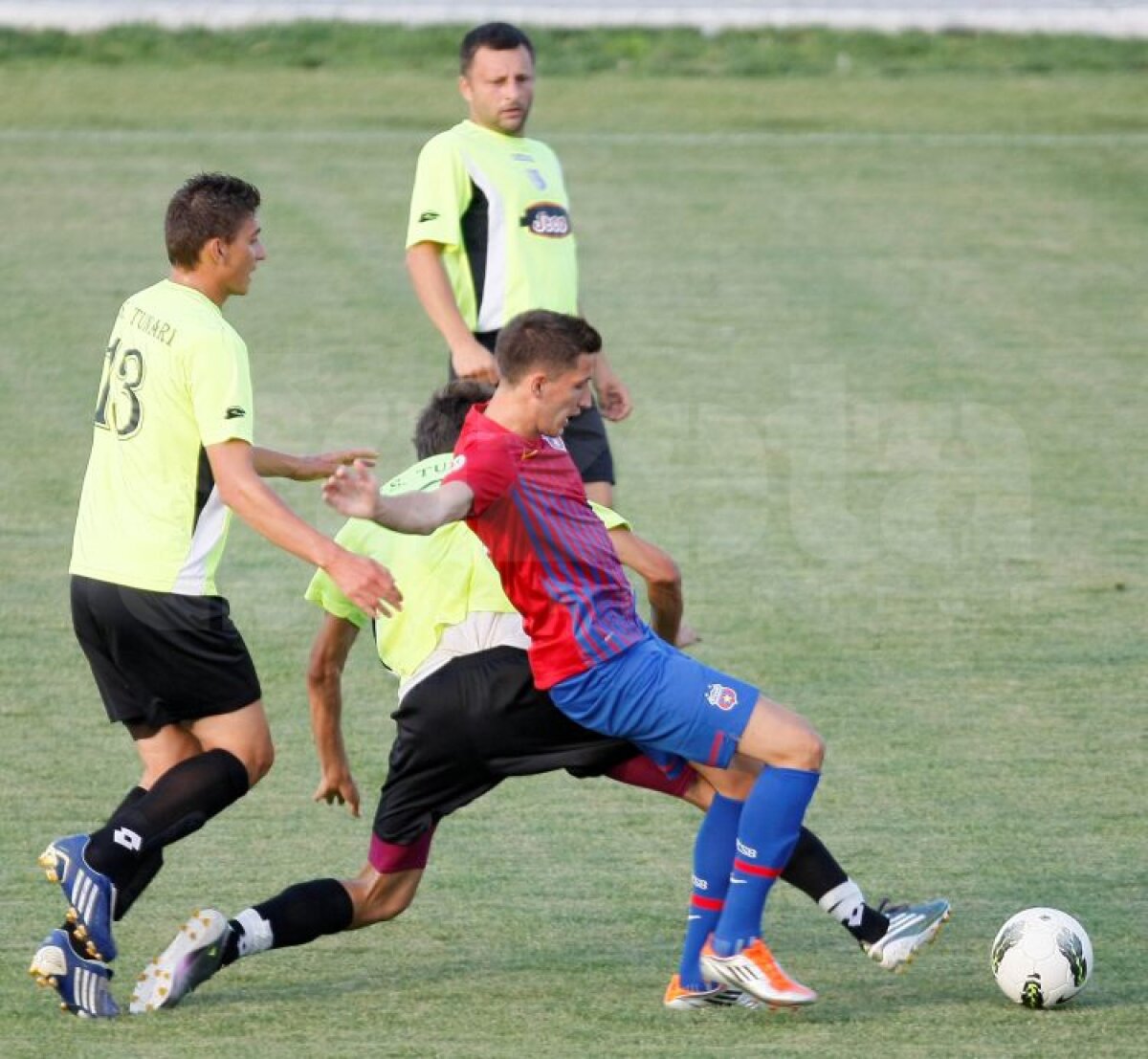 Steaua - CS Tunari 4-0 (Nikolici '5, '52, Burchelea ag. 48, Rusescu '54)