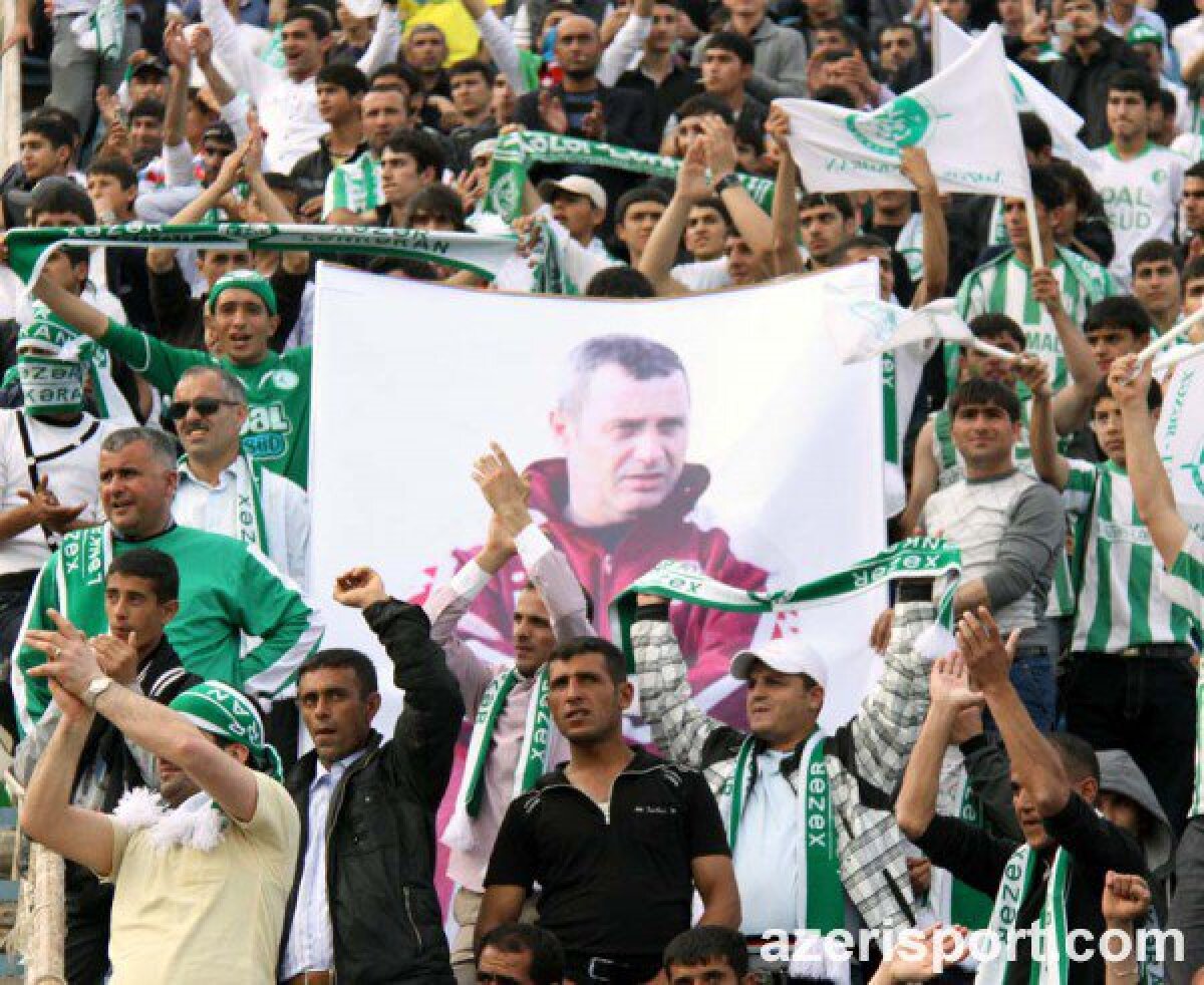 FOTO » Fanii lui Lankaran i-au ameninţat pe conducători că fac revoluţie pentru Mircea Rednic