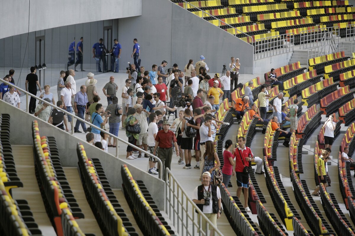 GALERIE FOTO » Peste 100.000 de oameni au vizitat Naţional Arena!