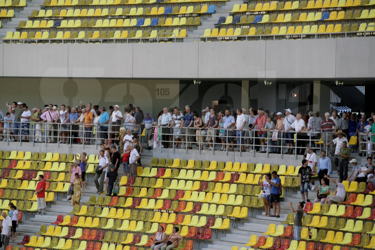 GALERIE FOTO » Peste 100.000 de oameni au vizitat Naţional Arena!