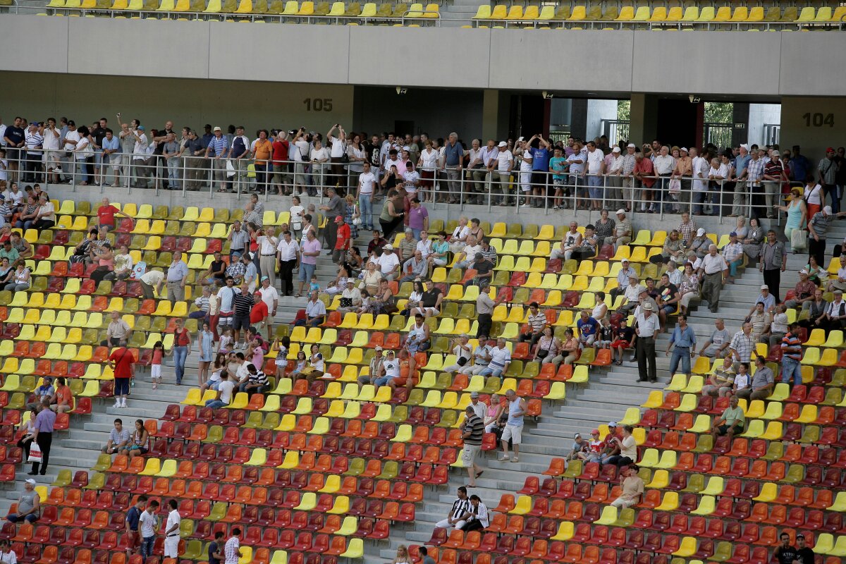 GALERIE FOTO » Peste 100.000 de oameni au vizitat Naţional Arena!