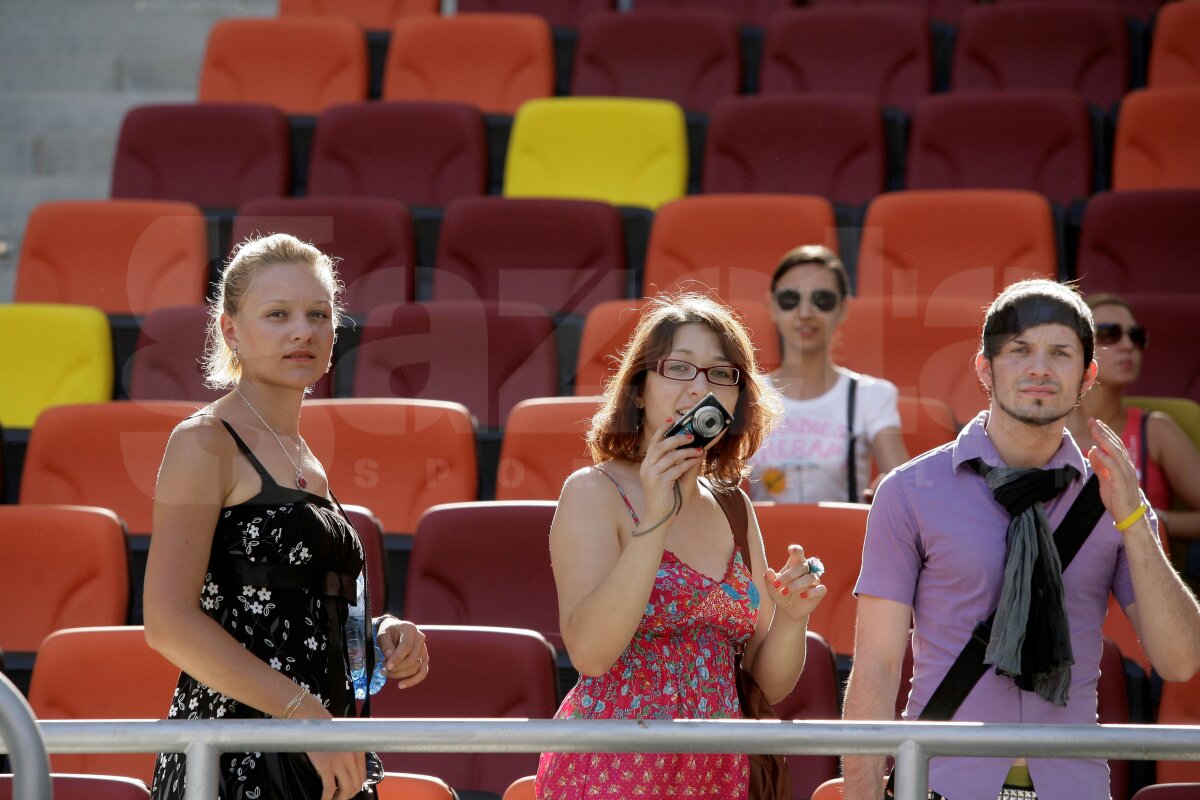 GALERIE FOTO » Peste 100.000 de oameni au vizitat Naţional Arena!