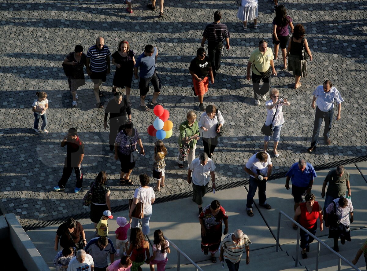 GALERIE FOTO » Peste 100.000 de oameni au vizitat Naţional Arena!