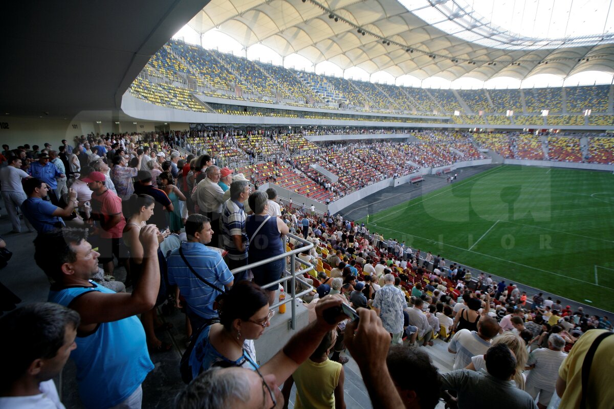 GALERIE FOTO » Peste 100.000 de oameni au vizitat Naţional Arena!