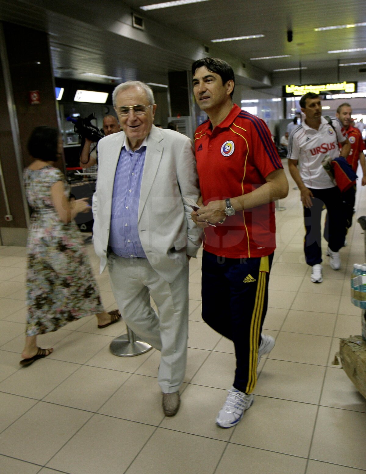 FOTO A picat şi Mazilu! Numărul jucătorilor pe care Piţi nu-i va avea cu San Marino a ajuns la 9