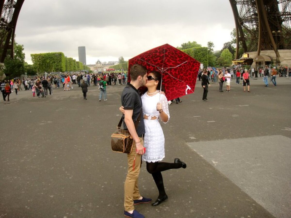 GALERIE FOTO » Ea este iubita lui Mihai Răduţ » Frumoasa brunetă este pasionată de limba arabă