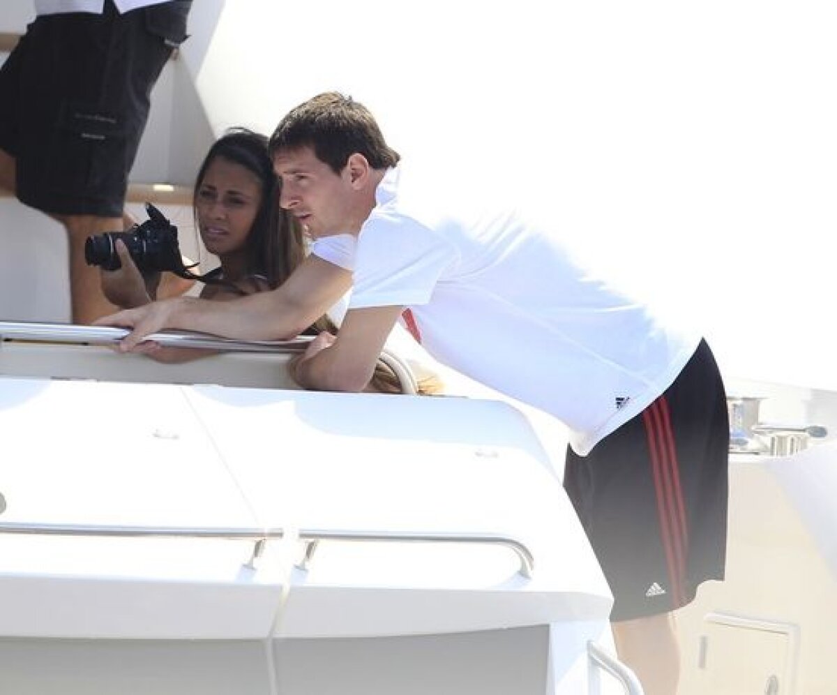 GALERIE FOTO » Iubita lui Messi ar înnebuni pe oricine cu formele sale! L-a convins pe Leo să se împace cu ea