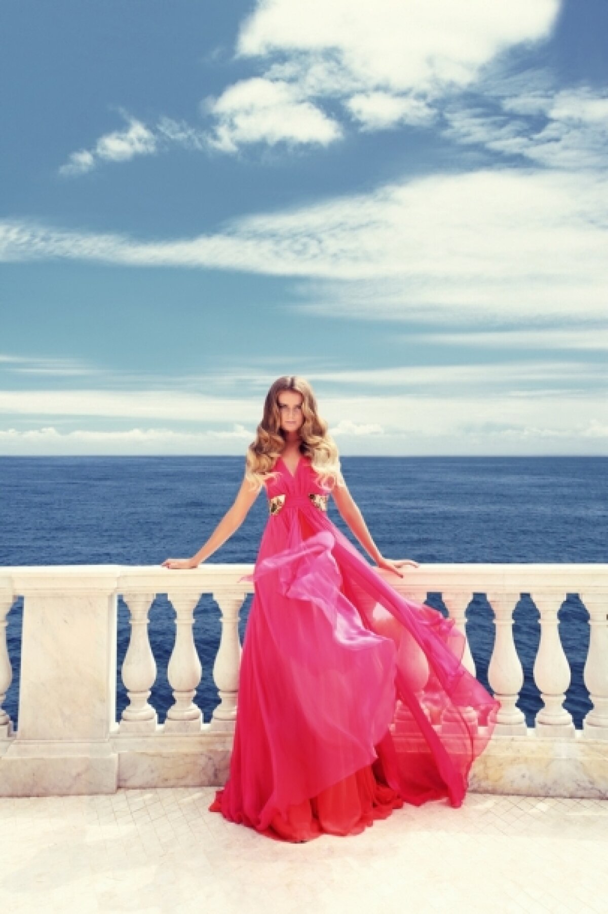 GALERIE FOTO » Hantuchova, una dintre cele mai frumoase jucătoare de tenis, se pregăteşte pentru 2012