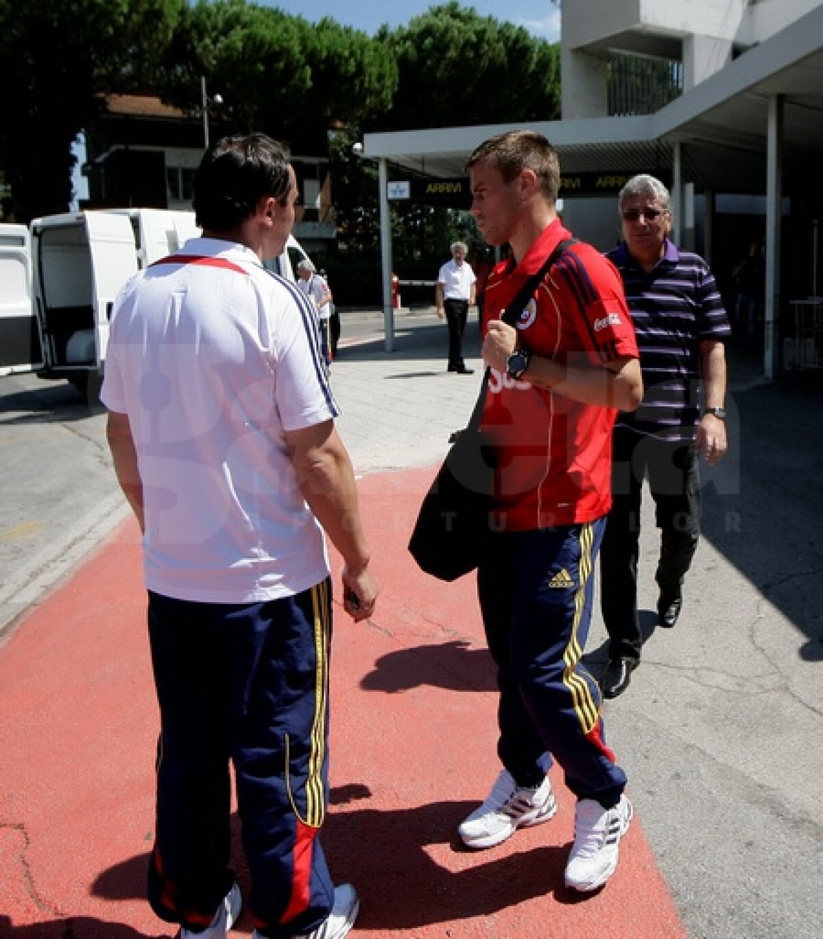 FOTO "Tricolorii" s-au antrenat la Ricione » Mutu a fost asaltat de fani