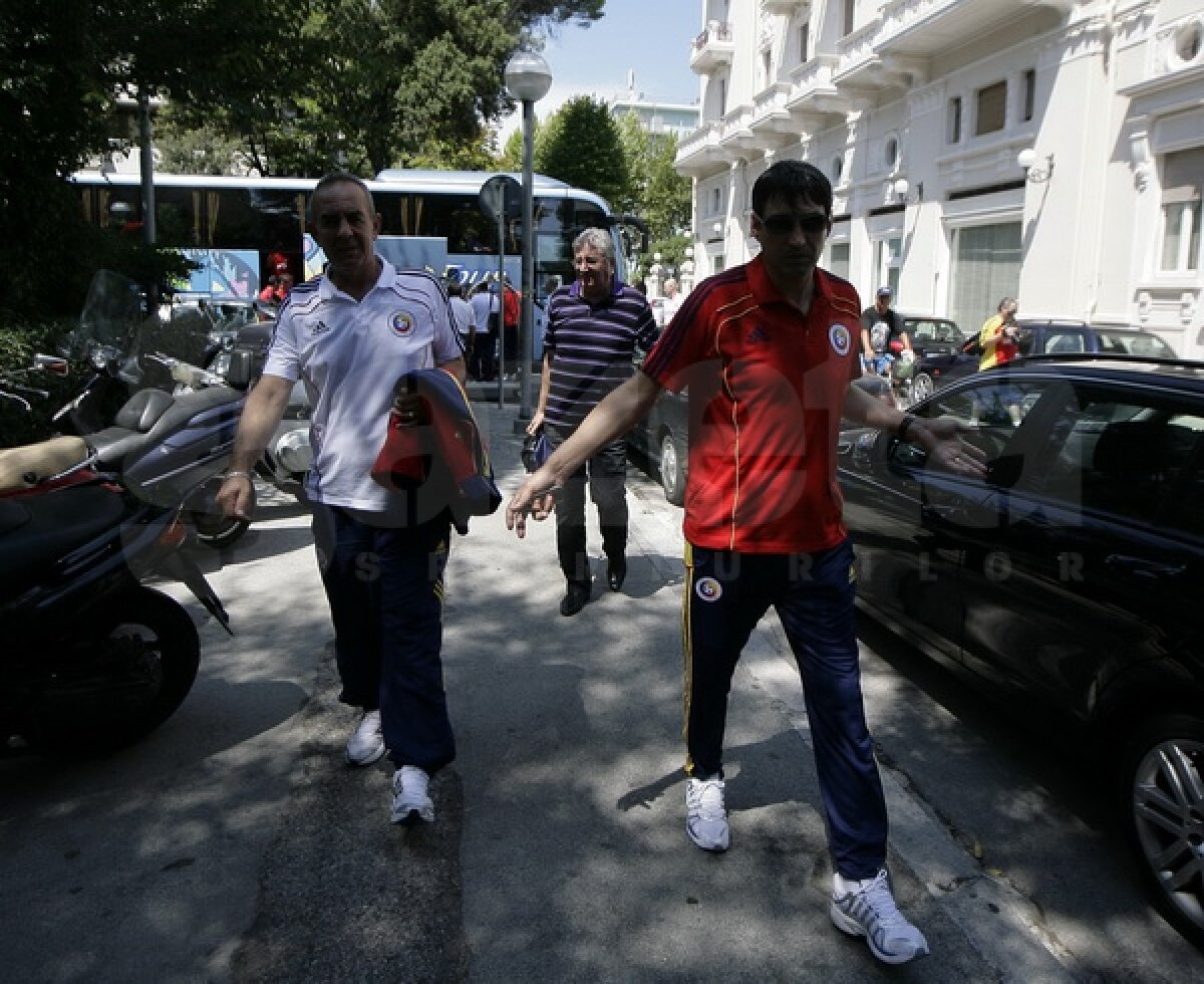 FOTO "Tricolorii" s-au antrenat la Ricione » Mutu a fost asaltat de fani